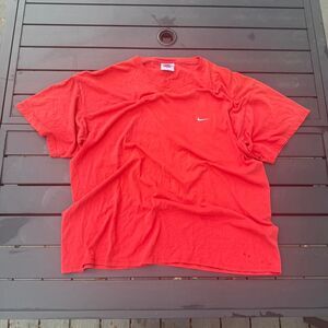 Nike Men's Red and White T-shirt